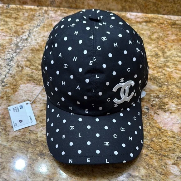 CHANEL | Accessories | Chanel Black And White Logo Cap  display picture 1
